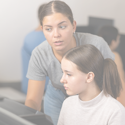 Student learning with a teacher's guidance